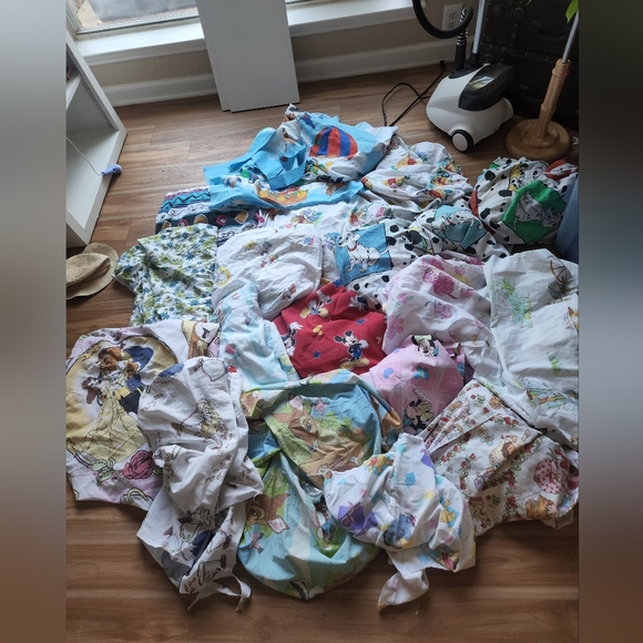 Vintage disney sheets and more bundle - Picture 12 of 15
